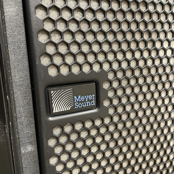 Used pro audio line array cabinets and touring speakers for sale or consignment