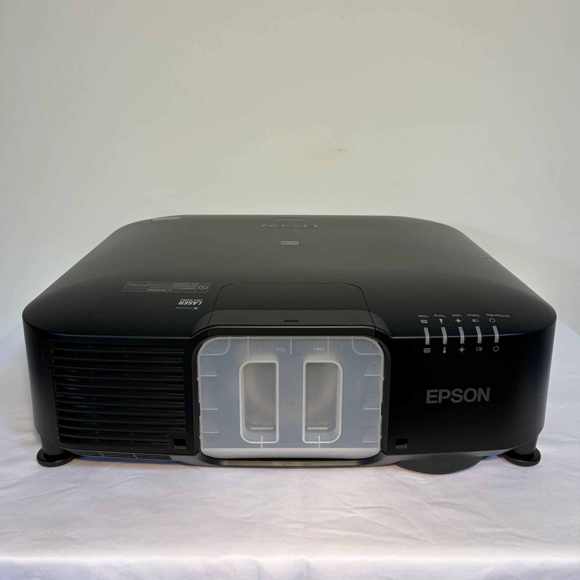 [V235] Epson EB-PU2010B Projector