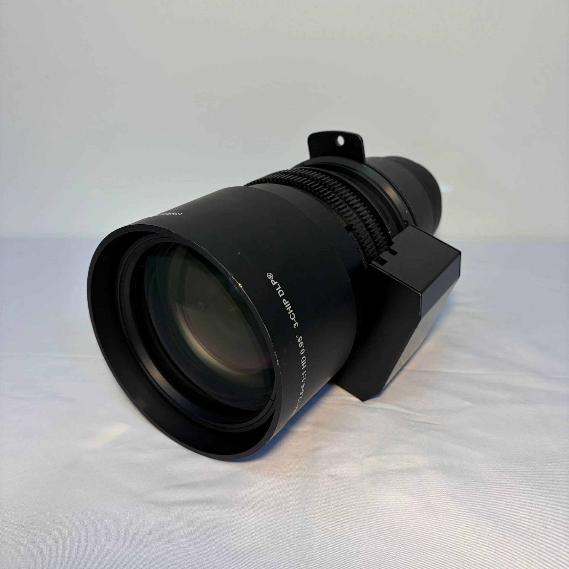 [V250] Christie ILS Zoom Projector Lens 2.8-4.5:1 SX+ / 2.6-4.1:1 HD Tested