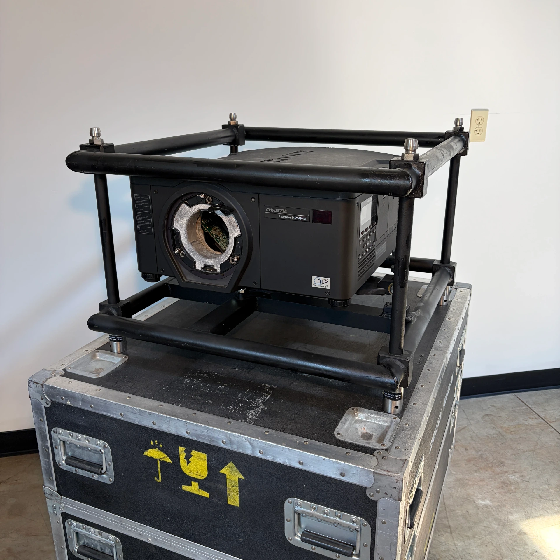 [V283] Christie HD14K-M Roadster Projector Package with Case and Frame