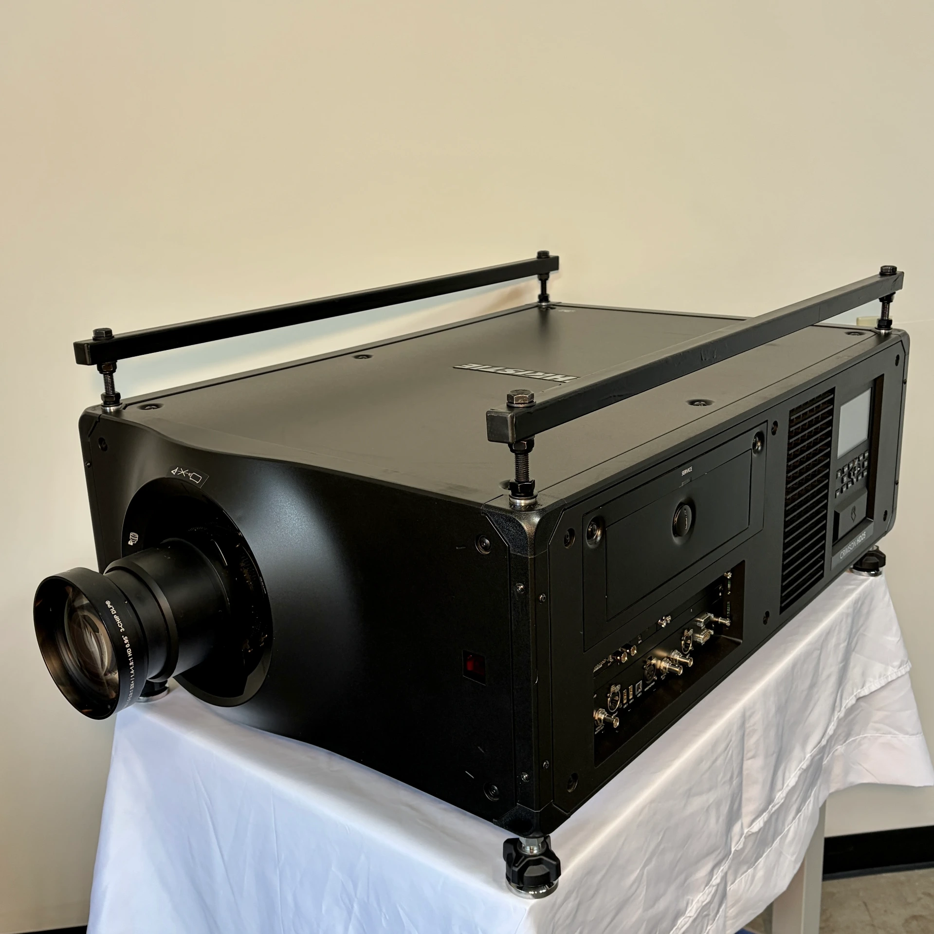 [K003] Christie Crimson HD25 Projector + ILS 1.4–1.8:1 Lens — 1,040 Hours, SE Certified